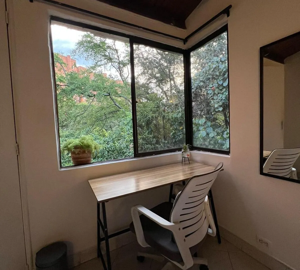 Apartamento Pantera Laureles Medellín 0*,  Colombia
